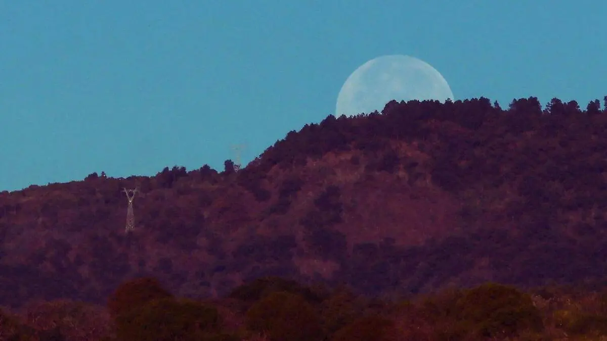 Luna en fase Cuarto creciente